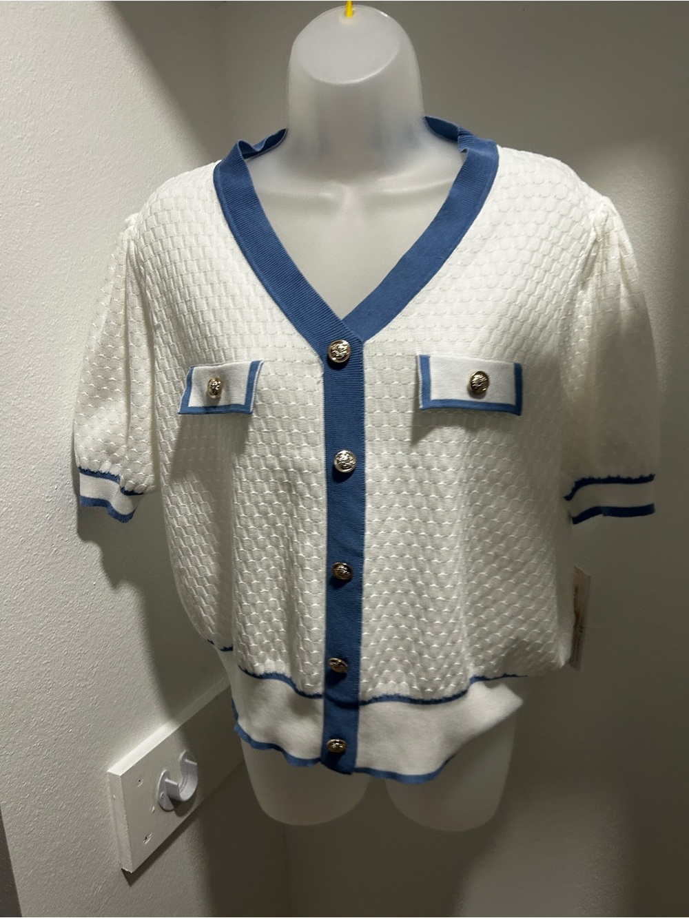 Nanette Laporte Pretty Pointelle Short Sleeve Sweater. XL.